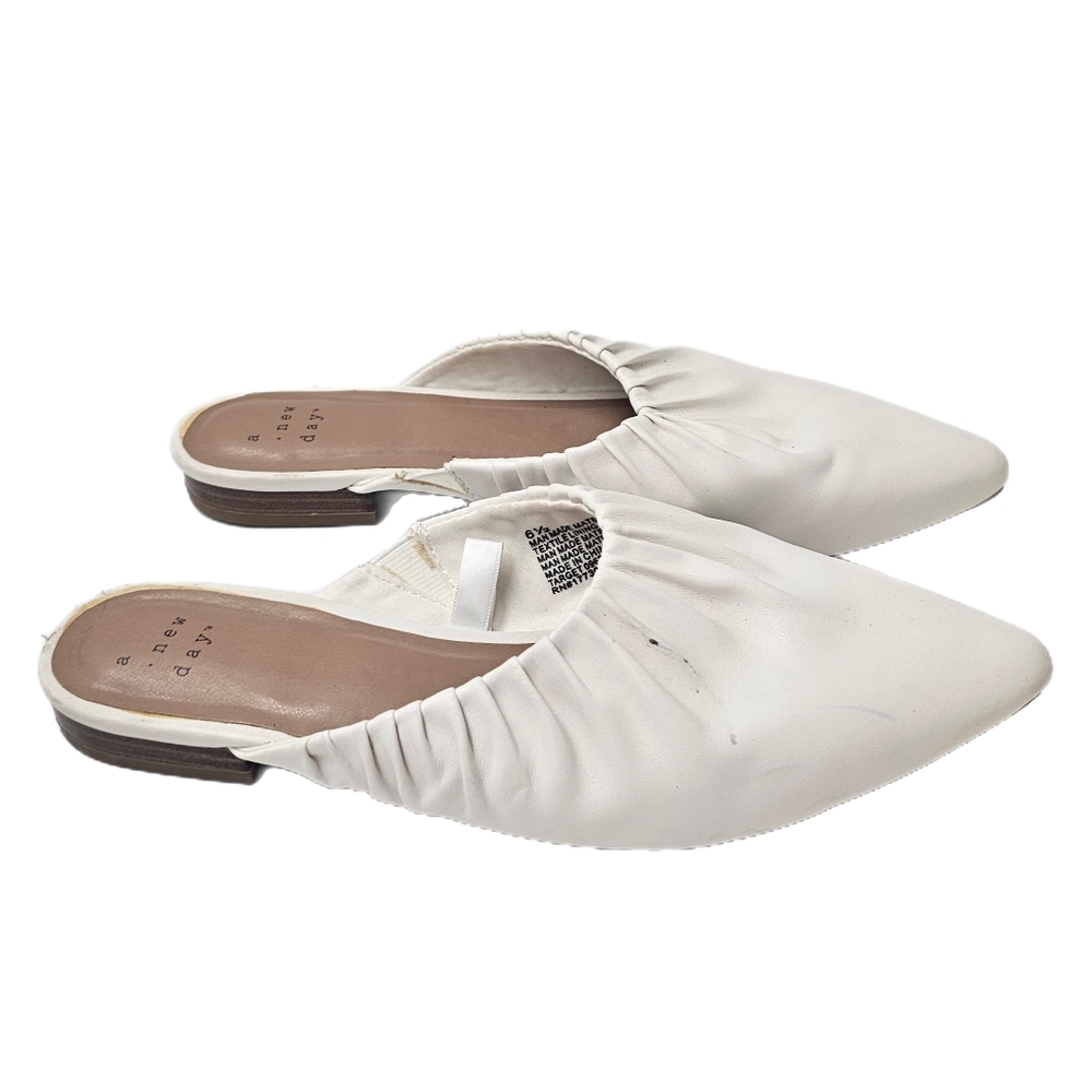 A New Day Elle Faux Leather Pointed Toe Mule Slip On White Womens Size 6.5